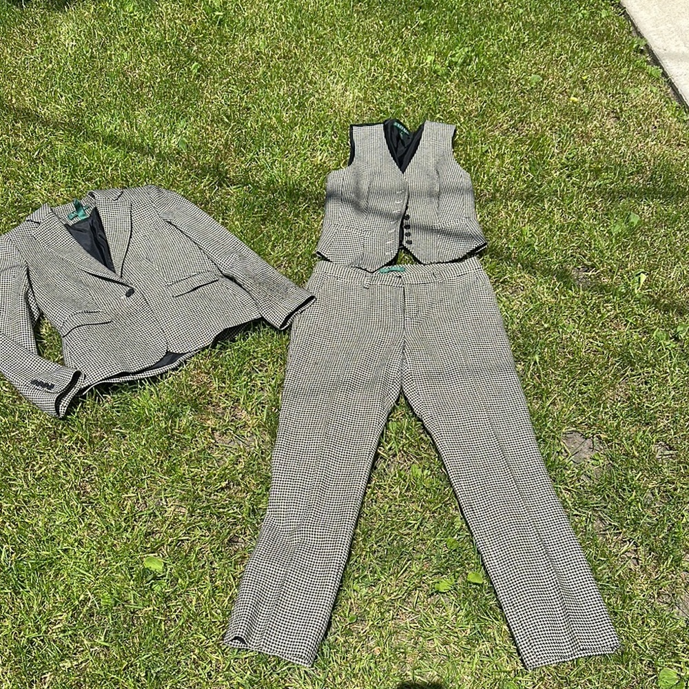 Vintage Lauren Ralph Lauren Black and White 3 piece Suit Set. Size 4 petite